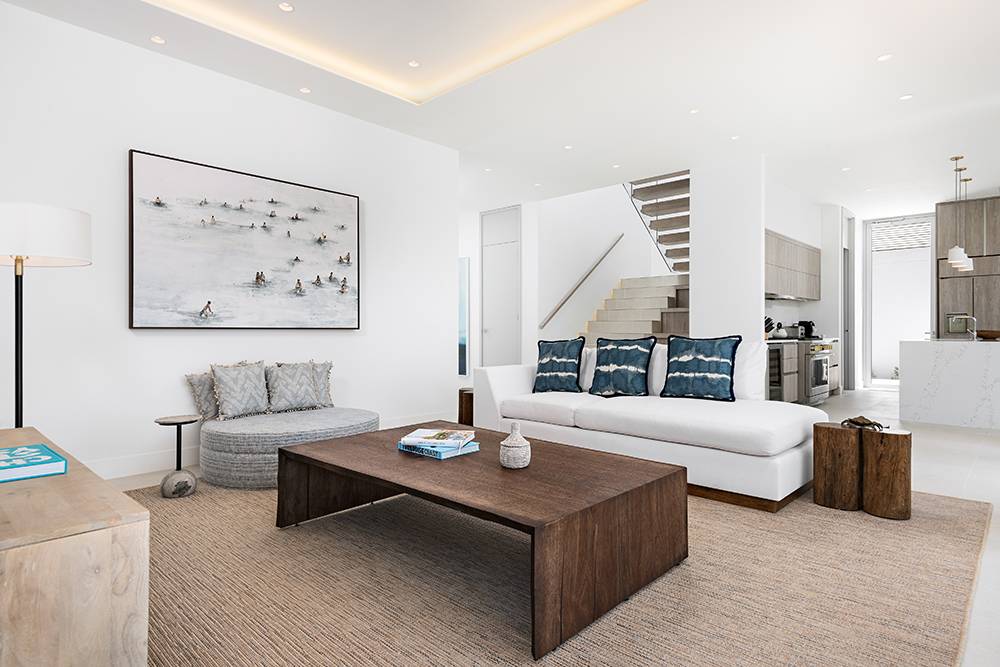 Interior of Basilica di Santo Spirito showcasing Brunelleschi’s architectural design with high ceilings and symmetrical arches.