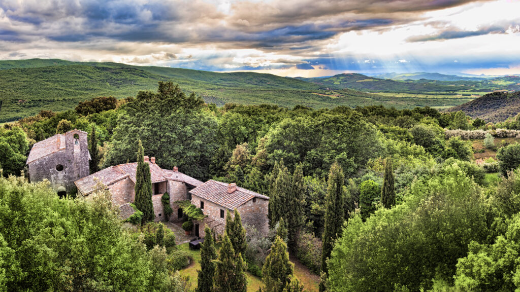 Il Campinile, Inspirato compound in Tuscany