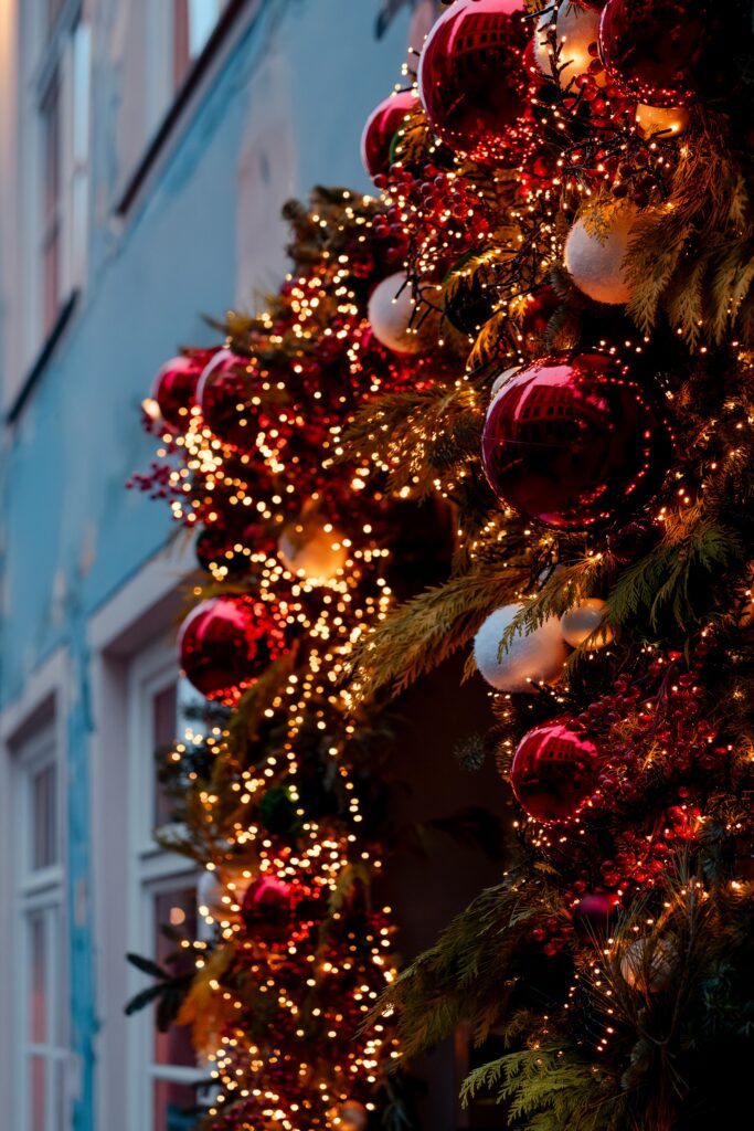 a storefront decorated for christmas