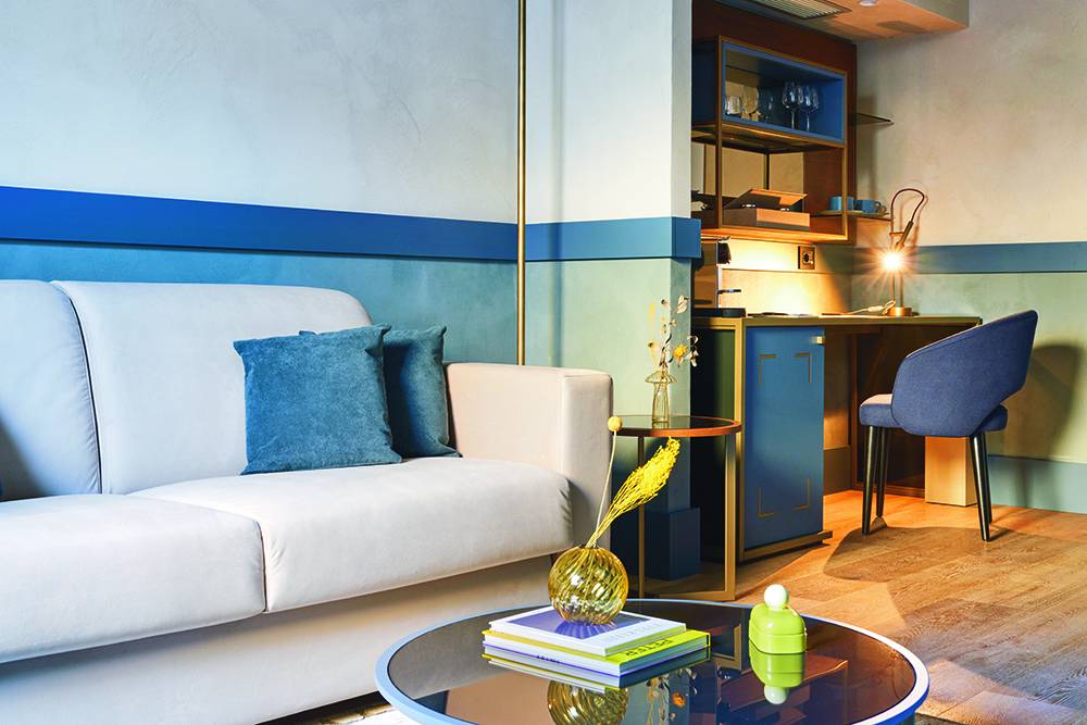 Interior of Basilica di Santo Spirito showcasing Brunelleschi’s architectural design with high ceilings and symmetrical arches.