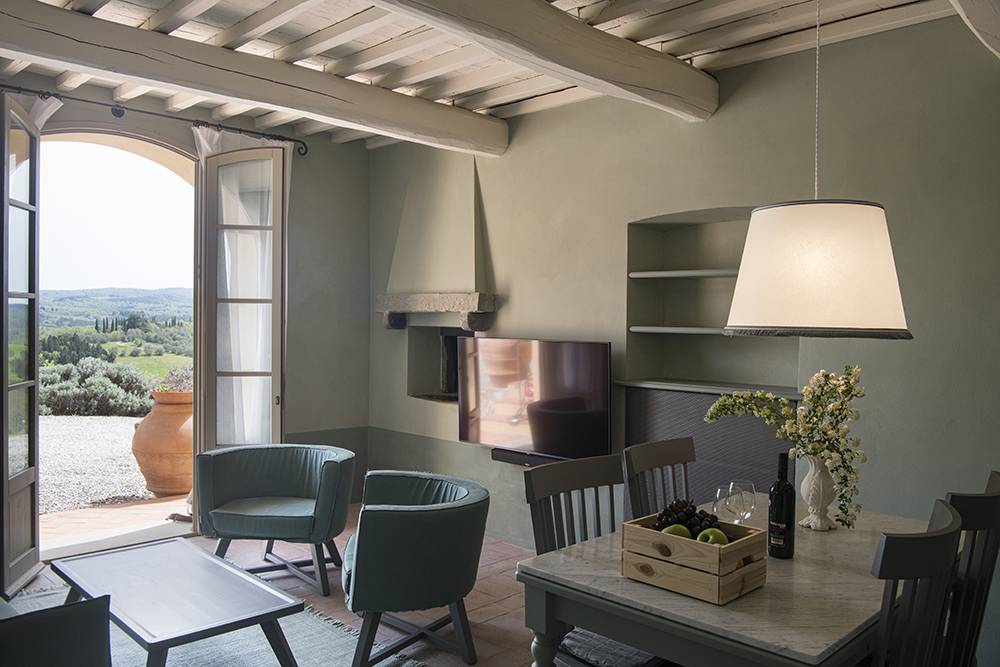 Interior of Basilica di Santo Spirito showcasing Brunelleschi’s architectural design with high ceilings and symmetrical arches.