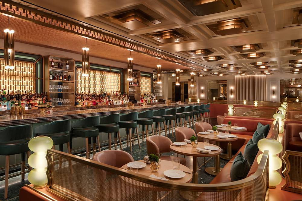 Interior of Basilica di Santo Spirito showcasing Brunelleschi’s architectural design with high ceilings and symmetrical arches.